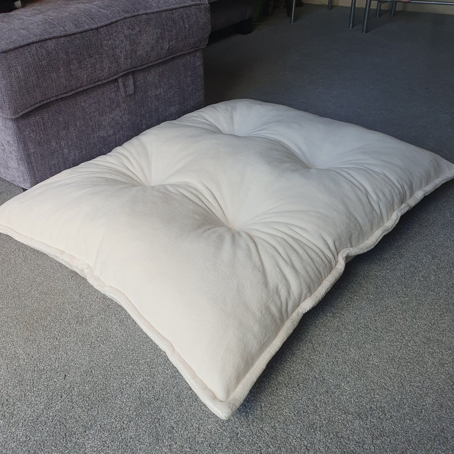 Floor sofa Ecru minky 95x75 cm