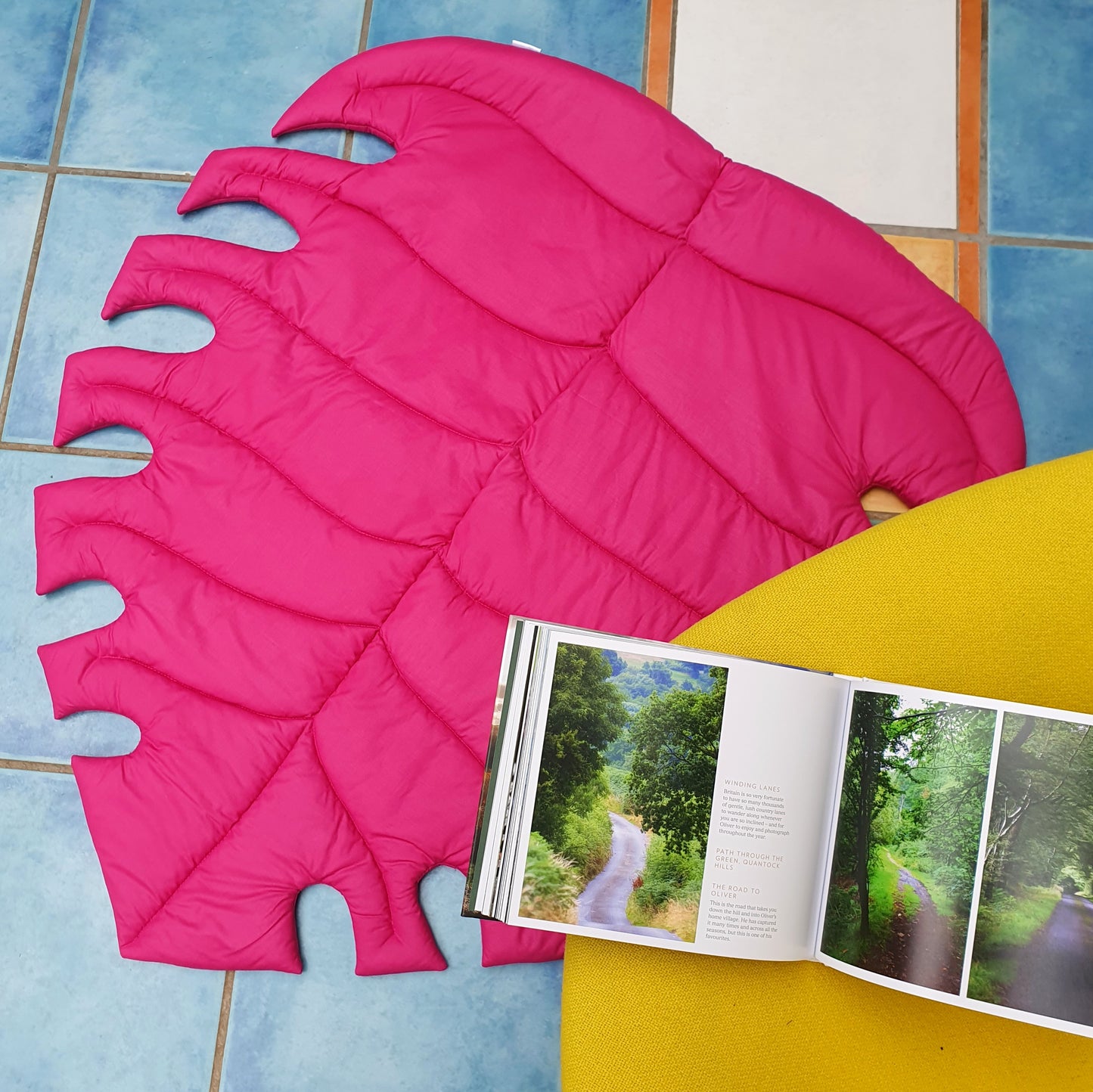 Bright pink Monstera rug Size M