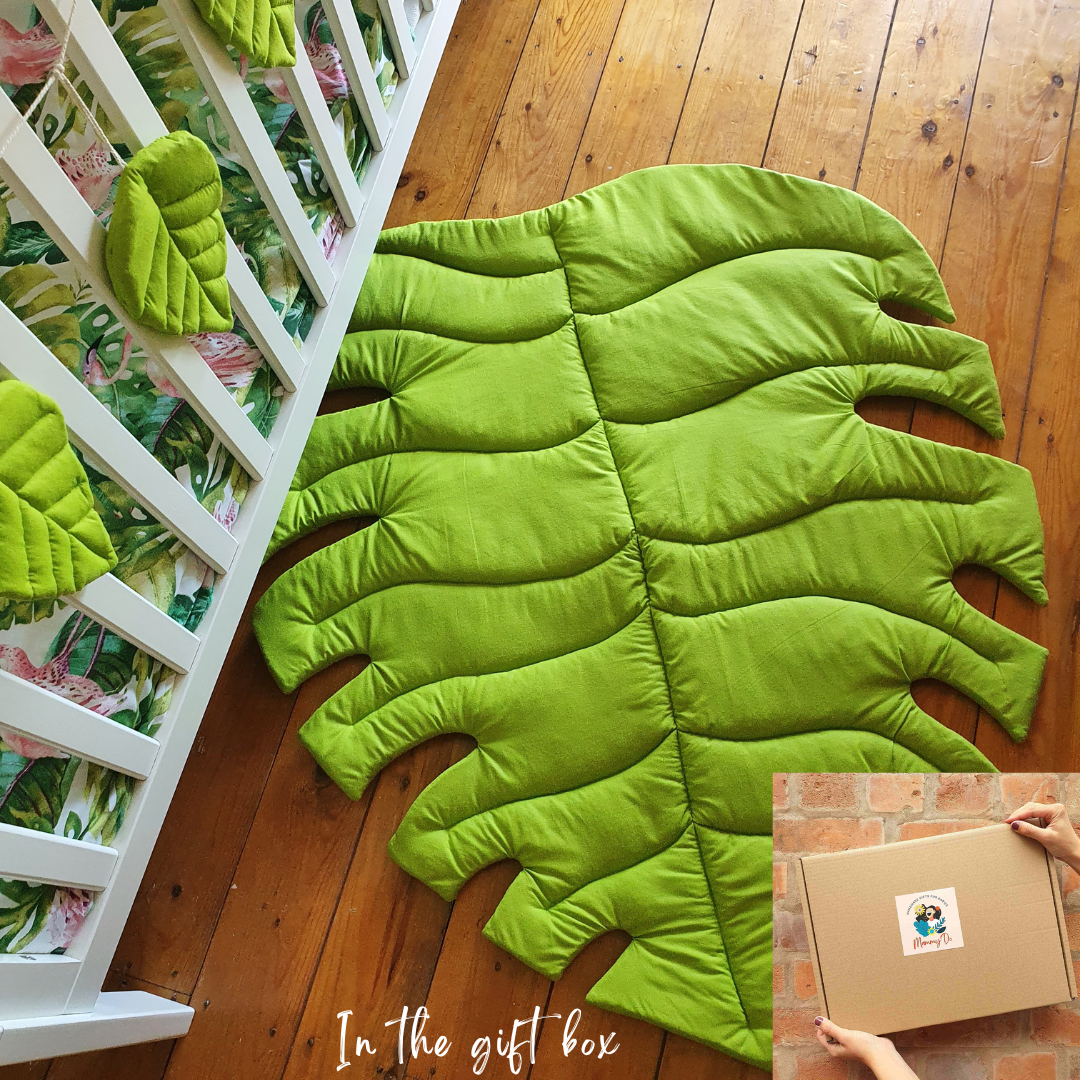Light green Monstera rug Size S