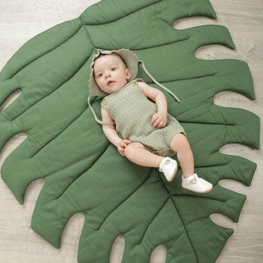 Green monstera rug Size M